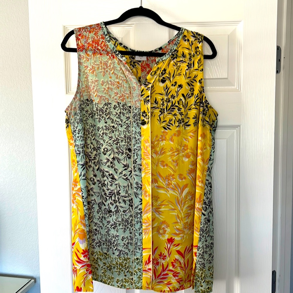 Cabi Sleeveless Split Blouse #5547 Multicolor floral Colorblock. Size Large